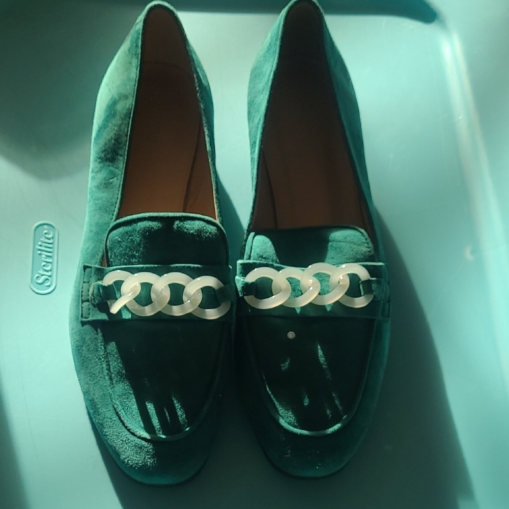 J. Crew Green Leather Loafers with Chain Detail Size 9.5 - Picture 5 of 12